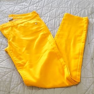 NEW Celebrity pink jeggings size 9